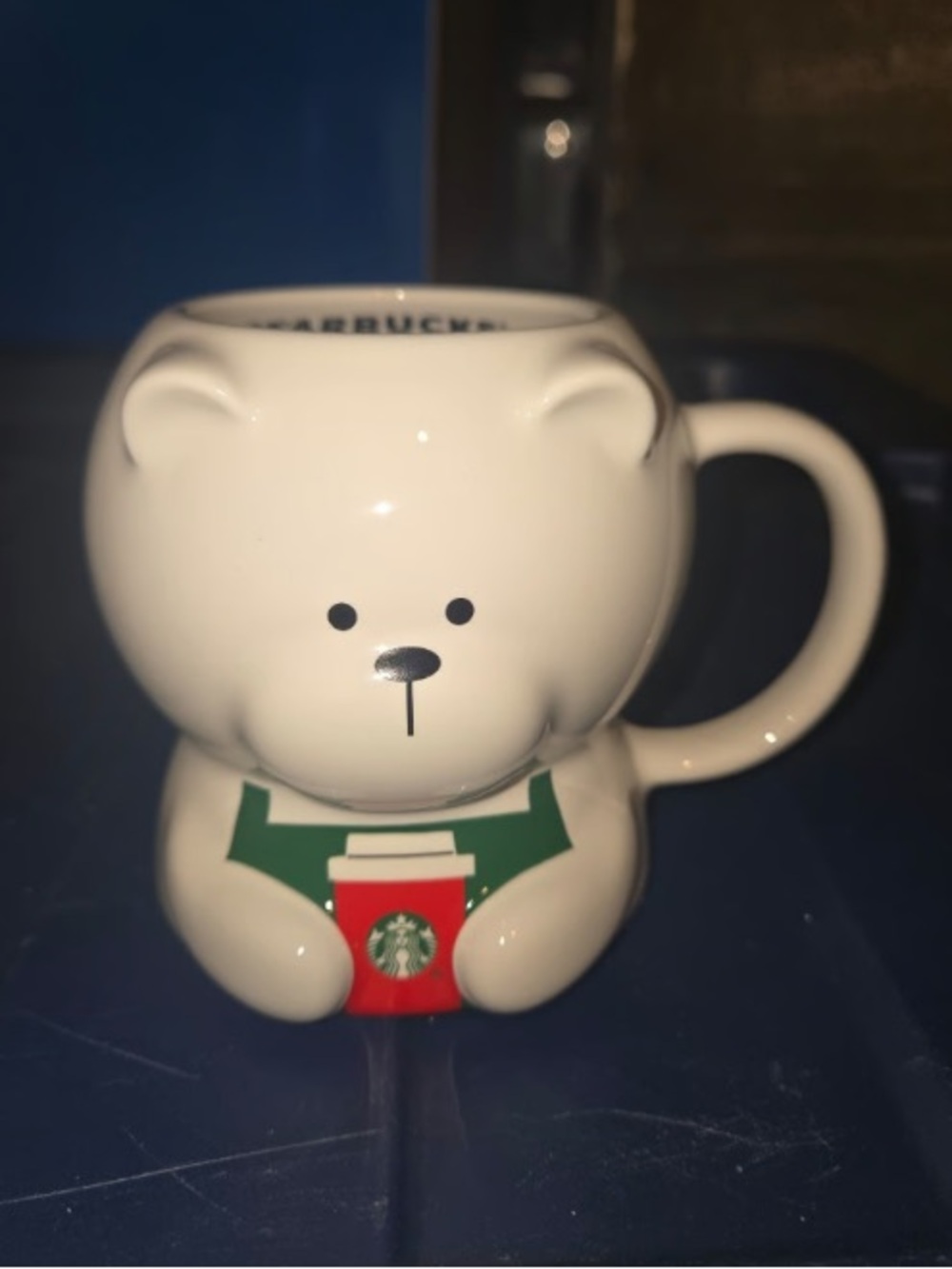 Bear-shaped mug